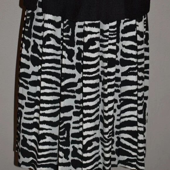 Leslie Fay Zebra Print Skirt with Top & Matching Scarf Size 12P - Picture 3 of 7